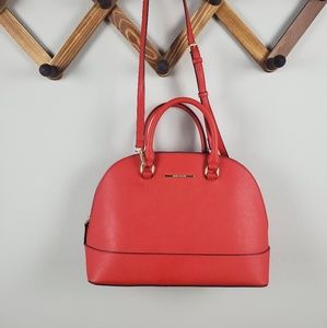 Red Handbag w/shoulder strap